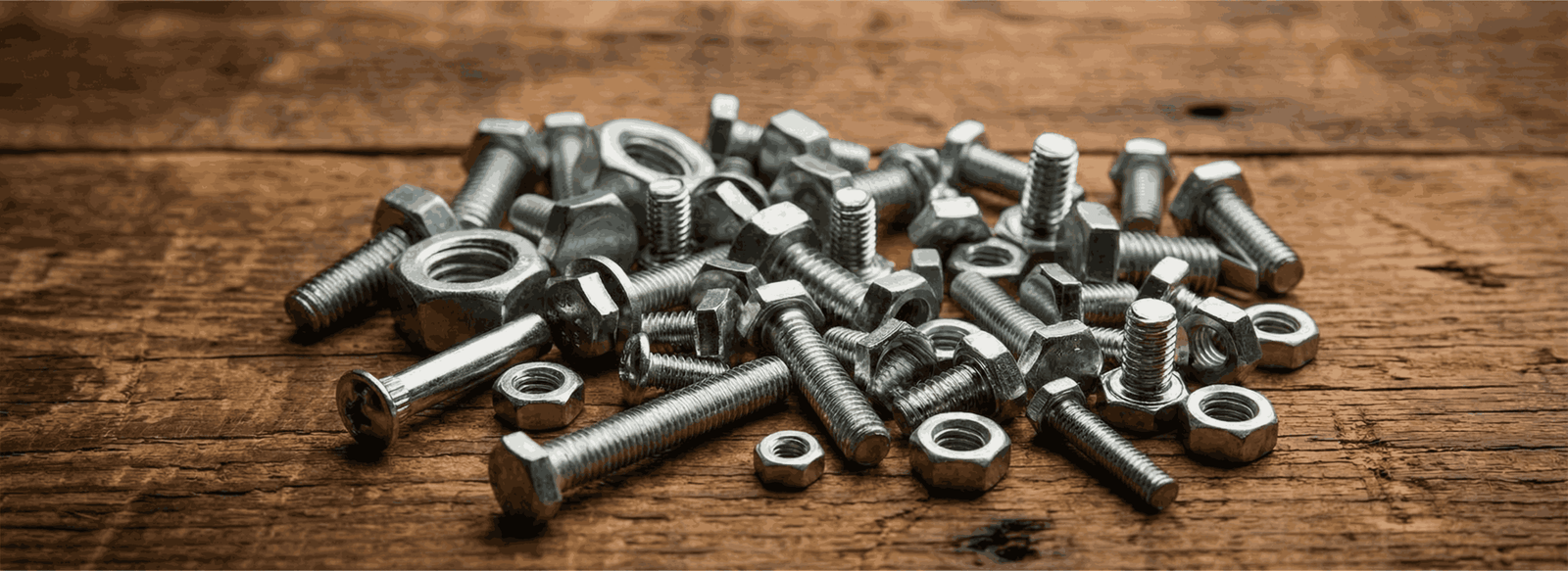 High tensile industrial bolts pile