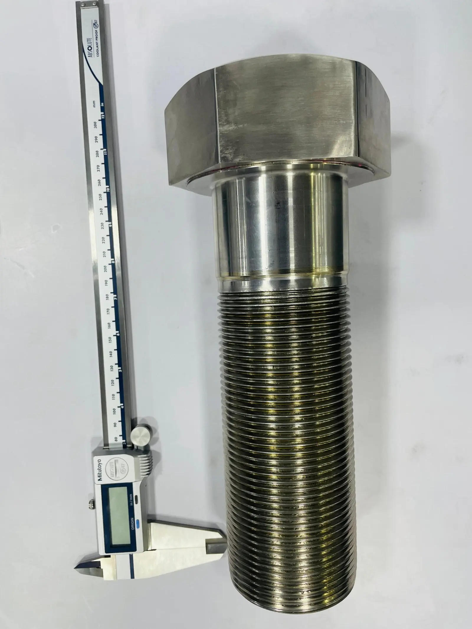 A4-80 80mm hex bolt
